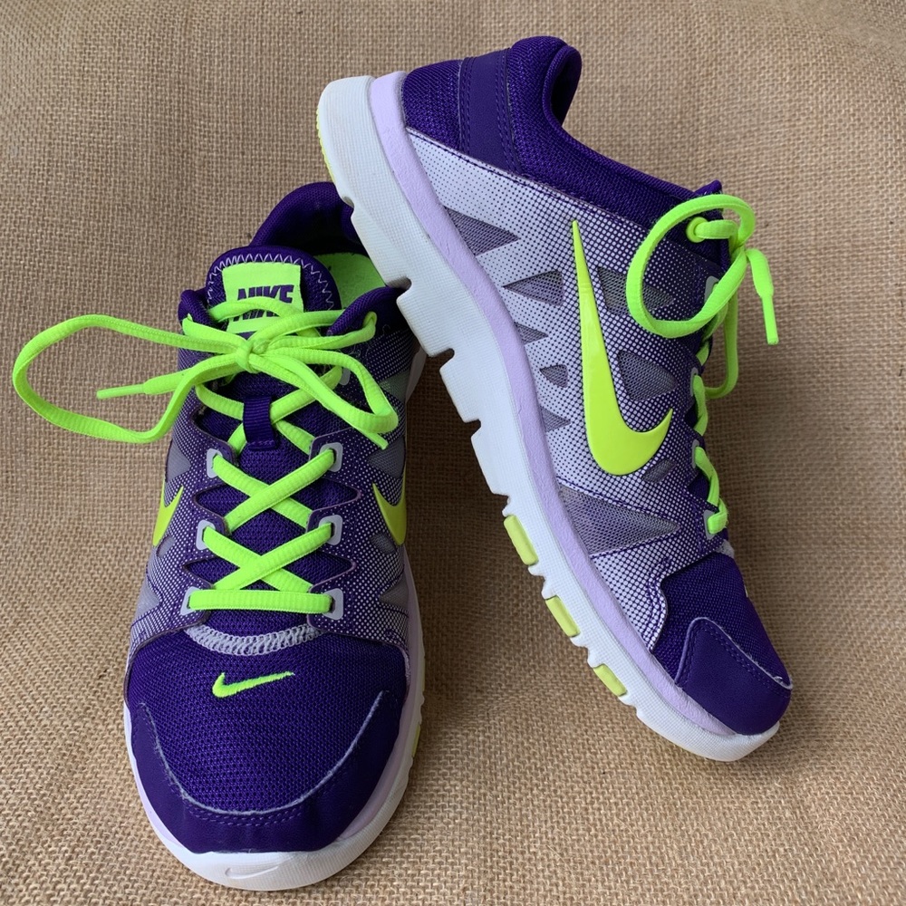 Nike Flex Supreme TR2 in purple/volt